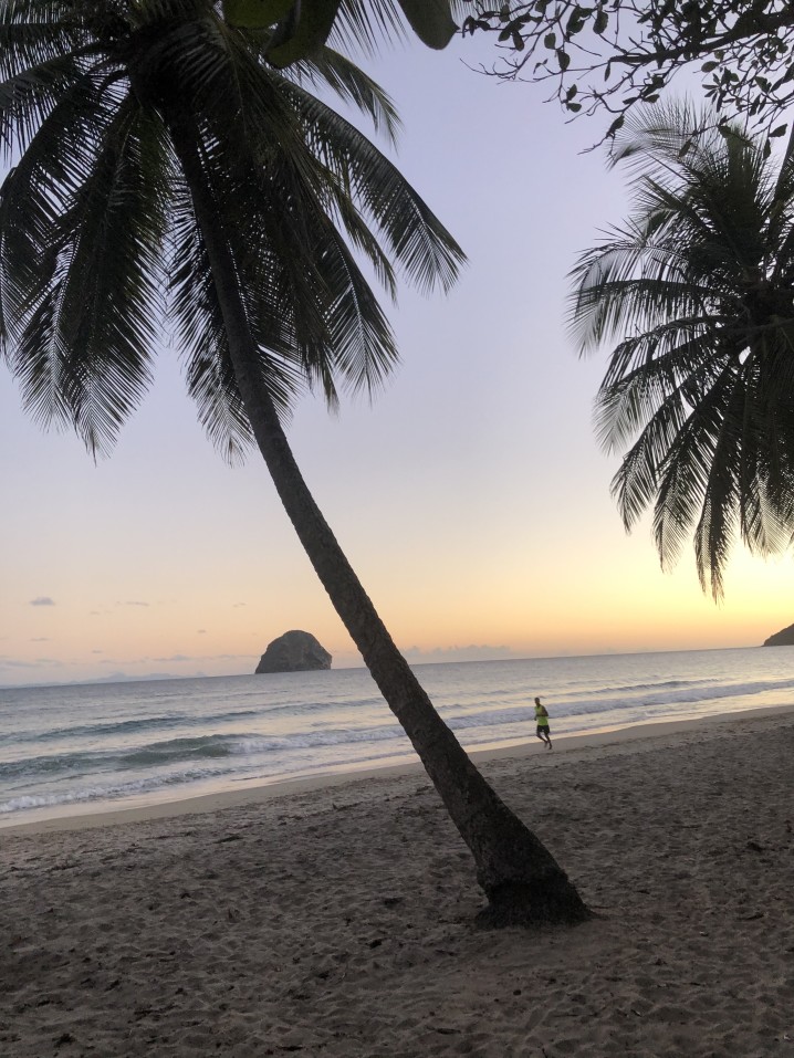 Le Rocher vu de la plage